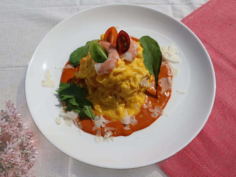 Happy Jewelry Omelette Rice<br>- With Rich Shrimp Tomato Cream Sauce -